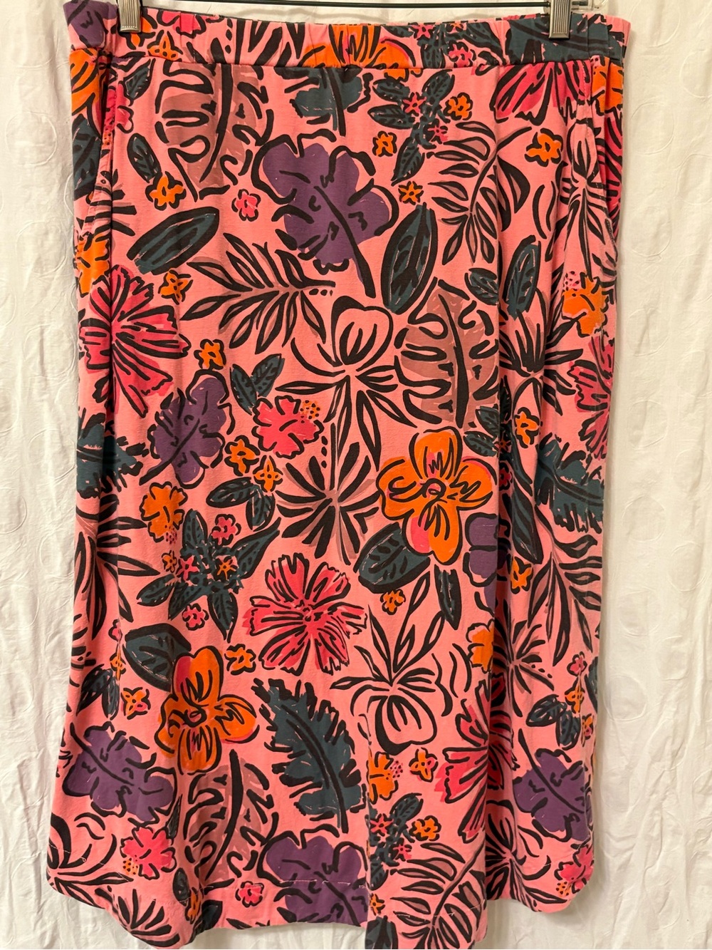 Fresh Produce cotton floral skirt with pockets. Size XL/1X.